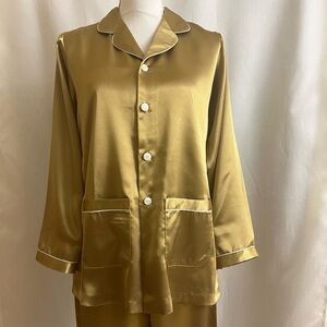 Custom made silk pajama 
Size small